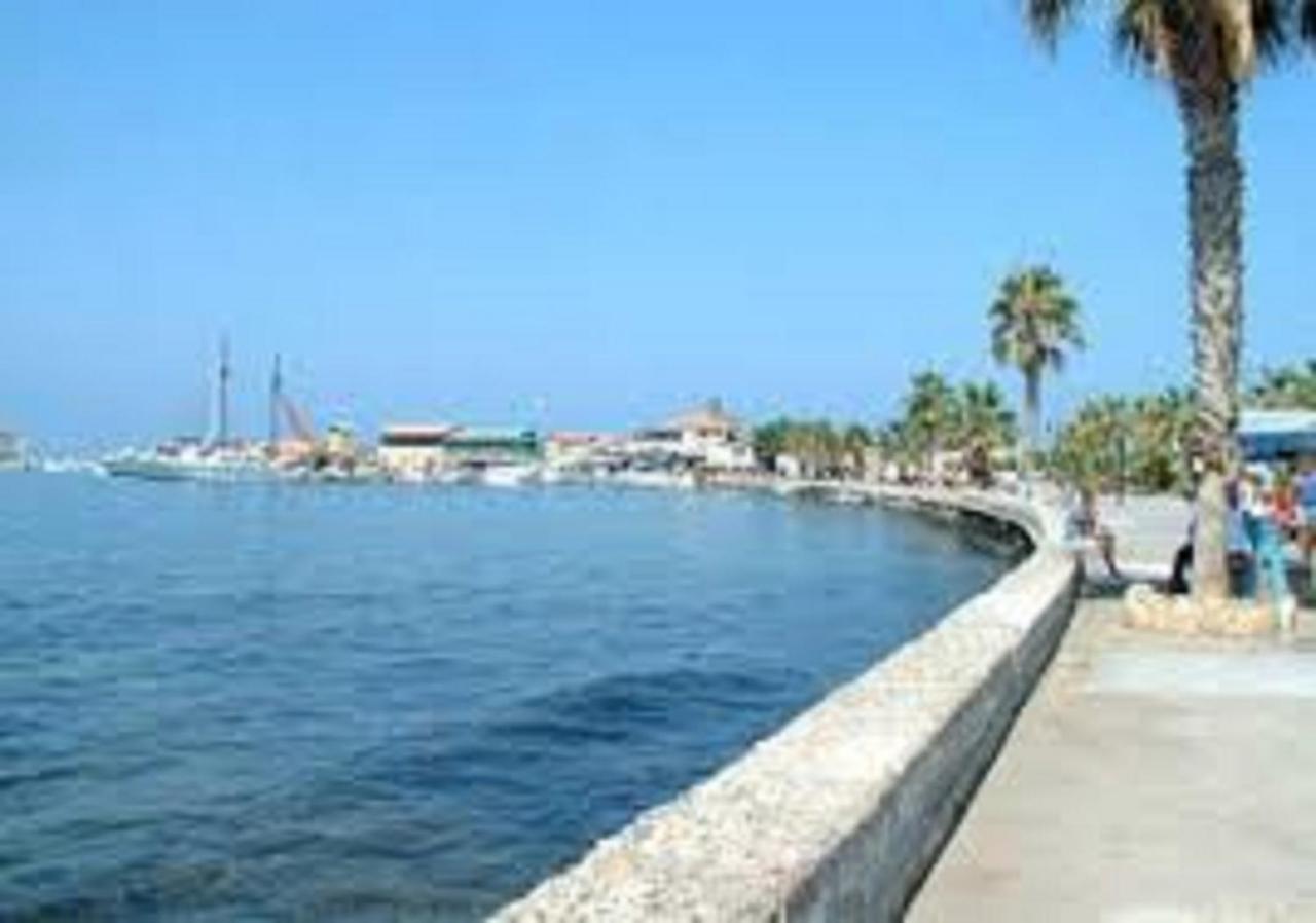 Sunny View - A Stunning Apartment With Private Rooftop Pafos Exterior foto