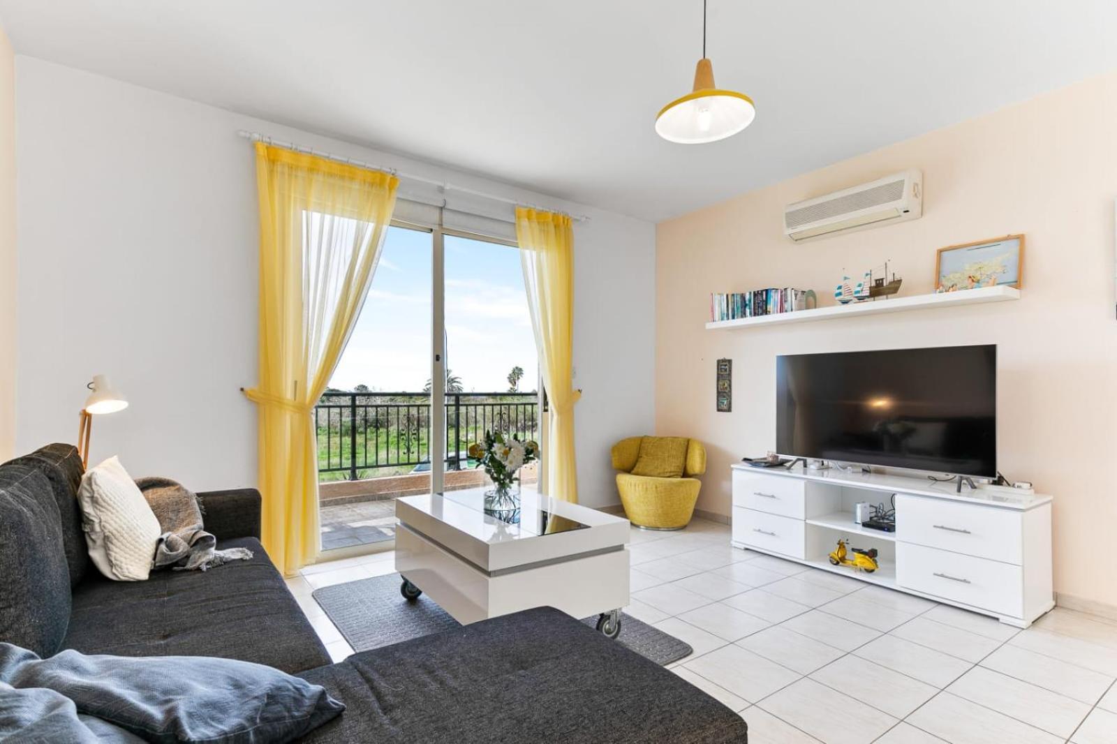Sunny View - A Stunning Apartment With Private Rooftop Pafos Exterior foto