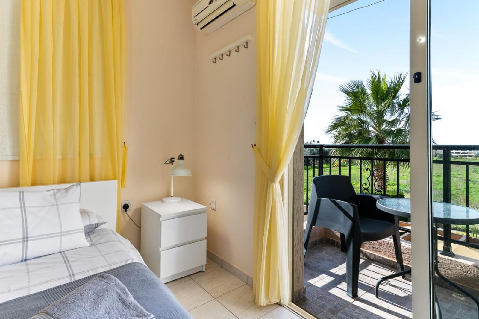 Sunny View - A Stunning Apartment With Private Rooftop Pafos Exterior foto