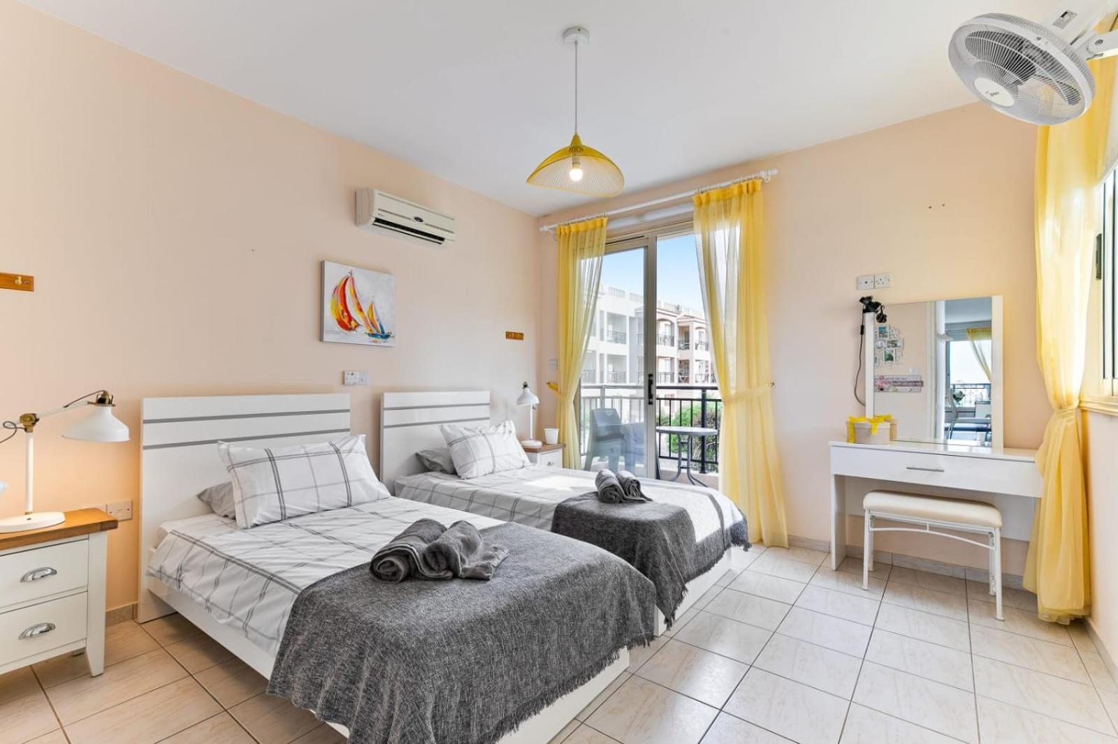 Sunny View - A Stunning Apartment With Private Rooftop Pafos Exterior foto