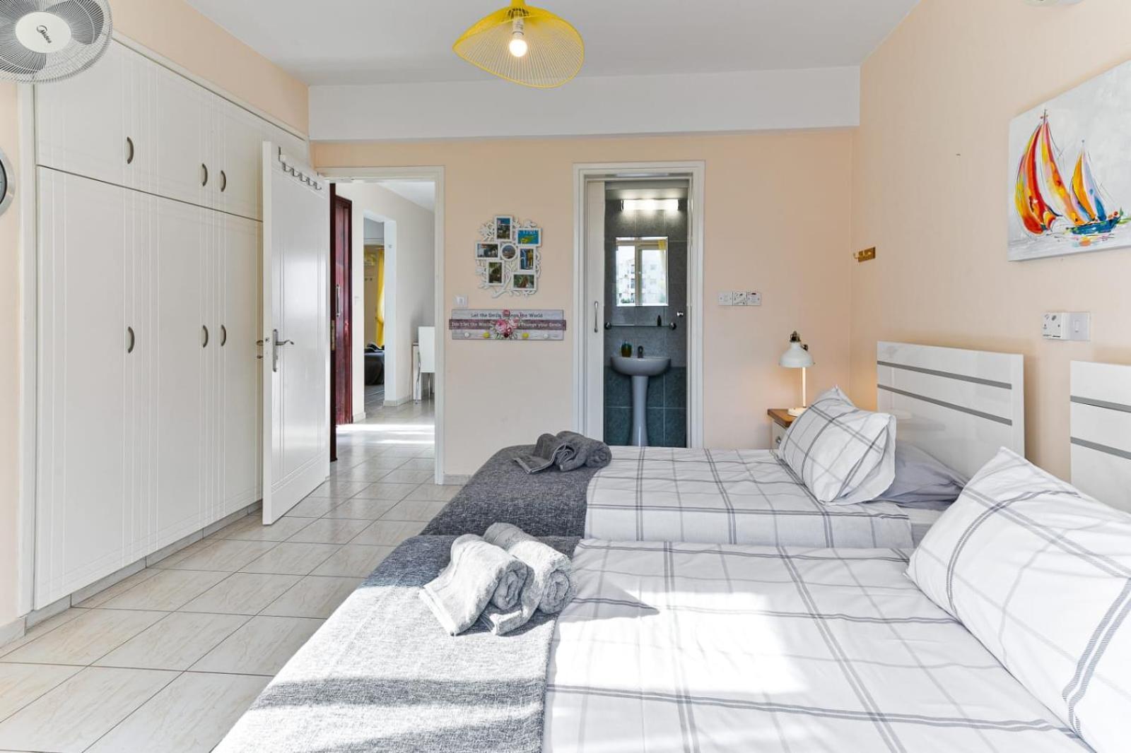 Sunny View - A Stunning Apartment With Private Rooftop Pafos Exterior foto